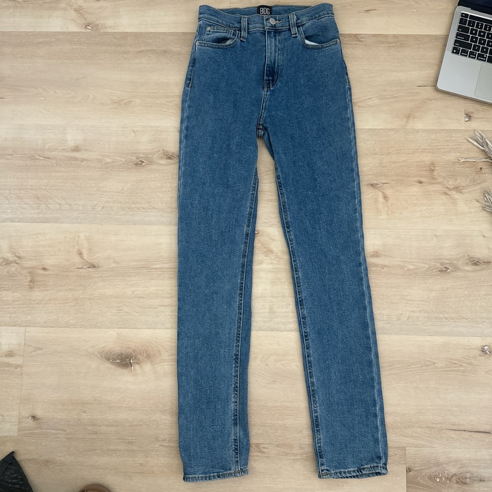 BDG High Waisted Girlfriend Jean